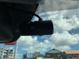 広いミラーで後方をしっかりと確認して頂けます!