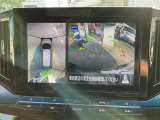アラウンドビューモニター装備です 上から見たイメージで駐車出来ます