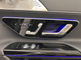 メモリー付き電動シートも装備されておりますのでシート位置を3パターン記憶できます。