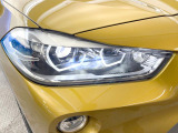 ●LEDヘッドライト:夜間走行時も良好な視界を確保し安心して運転できる高輝度LEDヘッドライトを装備!点灯速度が早く、消費電力も抑えられています。