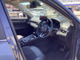 ドライバーがまっすぐ適正な姿勢で座り操作できるマツダならではのペダルレイアウトで運転をしやすく、疲れにくい運転席です。また、ランバーサポートも生まれ変わりました!