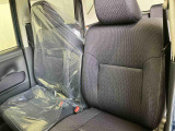 フロントシートです。ゆったり運転ができます。長距離ドライブもラクラク♪♪