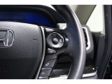Hondaセンシングの機能のひとつ、アダプティブクルーズコントロール付!アクセルから足を離しても設定したスピードと前車との車間を保ち走行してくれます!車線維持もアシスト☆高速道路で疲労軽減ですね☆