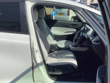お車をお探しのお客様、ご購入までの流れや疑問点など一つ一つ丁寧にご説明させていただきます。 お客様にご納得頂ける一台を一緒にお探しさせて頂ますので、当店へ是非お越しください!