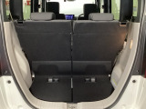 コンパクトボディーなのに、荷室はこんなに広々!たくさん荷物が積めますよ。