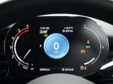 視認性の良いTFT液晶メーター、太陽光も反射しにくく、運転中もパッと見れるよう速読性の高いメーターです。