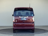現車を確認できる方へ販売いたします。当社サービススタッフにて純正部品を使い点検整備を実施し、その後、ご納車させていただきますのでご安心してご利用いただけます。