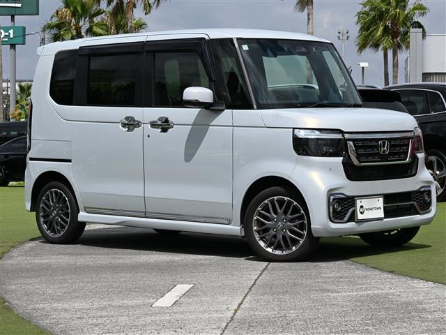 N-BOXカスタム ターボ 4WD 修復歴無し