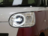LEDヘッドライトです。デザイン性がよくとても明るいので、夜間の走行や悪天候でも安心です。しかも長寿命!