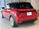 かわいいテールのデザインはほかの車にはない魅力があります。ひと目で&ldquo;MINI&rdquo;とわかるデザインはアナタを虜にしてしまうかもしれません
