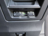 高速道路や有料道路の必需品のETCも装着されています。カードを入れるだけで、料金所をノンストップ&キャッシュレスで通過出来ます。長距離井戸の際にも役立ちます★☆★☆
