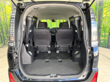 後席を格納すると、これだけの広さが!シーンに合わせたシートアレンジで、大きな荷物も積むことが出来ます♪