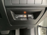 ETCももちろん搭載。いちいち料金所で停車する必要なんて当然ないです。スムーズにストレスなくドライブをお楽しみください。(※支払総額にセットアップ費用は含まれておりません。)