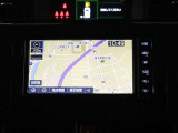 トヨタ純正7インチナビ装備!地図描写は文字も道もクリアで見やすく、滑らかに表示。これさえあればもう道に迷わないですみます。TVもフルセグで地上波デジタル。