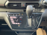タッチパネル式オートエアコン ☆CVT無段変速機 変則ショックが少なく低燃費