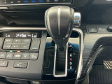 オートマチックシフトレバーは、手になじみ操作しやすい形状で安全運転にもつながります♪