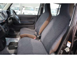 【助手席 】納車前には専門業者にてクリーニングを実施し綺麗な状態でお渡します!
