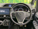 【ステアリングスイッチ】運転中、前方から目線をそらすことなく、オーディオ等の操作が可能な便利機能!安心&快適なドライブを演出してくれます♪