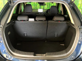 積み下ろしのしやすいデッキにはたっぷりと荷物を積み込んでいただけます。遊びから仕事まで、様々なシーンで頼れます♪