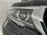 LEDヘッドライトは、点灯の瞬間から最大光量を発揮し、突然暗くなるトンネルなどでの安定感を高めます。