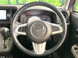【純正革巻きステアリング】上質な革を使用することで、手にしっかり馴染みとても運転しやすいハンドルです♪