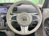 インテリアに合わせたデザインのステアリングは、運転される方のことも考え、運転しやすい形状、大きさです。是非一度、実際に触ってお確かめください。
