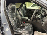前席シートはクッション性が良く、長時間の運転でも疲れにくくなっております。