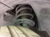 お車を安心してお乗りいただく為には、足回りの定期点検が欠かせません。サービスサポート(有償保証)では無料点検もご提供しており、安心のカーライフをお過ごしいただけるサポート体制が整っています。