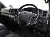運転席廻りです。