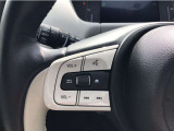 【ステリモ】ステアリングリモコンスイッチにてオーディオ操作可能となっております。運転にも集中できます。