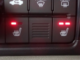 寒い冬でも暖かポカポカのシートヒーターが装備されています。