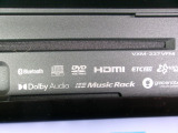 フルセグTV搭載。CD/DVD再生、Bluetoothオーディオに対応しています。