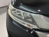 LEDヘッドライトは、点灯の瞬間から最大光量を発揮し、突然暗くなるトンネルなどでの安定感を高めます。