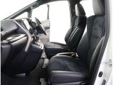 高いホールド性で運転姿勢が安定します。長距離ドライブでも疲れにくいのが魅力です。快適なドライビングライフをお送りください♪