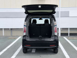 ホンダの新車も全て取り扱っております。ホンダの整備士がいるサービス工場も併設しているので、点検、整備、車検、全てお任せ下さい。店内は落ち着いたショールームにキッズスペースもございます。