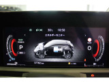 メーター内のカラーディスプレイには運転をサポートするさまざまな情報を表示!瞬間燃費などが表示できます。