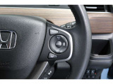 Hondaセンシングの機能のひとつ、アダプティブクルーズコントロール付!アクセルから足を離しても設定したスピードと前車との車間を保ち走行してくれます!車線維持もアシスト☆高速道路で疲労軽減ですね☆