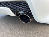 【マフラー】スタイリッシュなデザインや独自のサウンド特性を備え、見た目と音の両方から車の個性を演出できます。