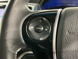 ステアリングにオーディオ操作スイッチが付いています。オーディオ画面に直接タッチしなくても操作が出来ますので、運転に集中できます。