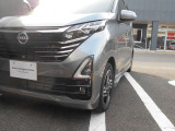 LEDヘッドライトです。夜道でも明るいですよ。