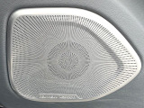 ●harman/kardonサウンドシステム:オーディオ専門メーカーが手掛けるプレミアムスピーカーを装備。多数のスピーカーから、音の粒立ちまで分かる高品質な音楽をお楽しみいただけます。