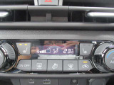 オートエアコンですので、車内を快適な空間に出来ます♪