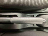 3.「認定中古車カルテ」は、走行距離や修復歴に加えてキズ・凹みの有無・状態や消耗品の交換、過去の整備状況がわかります。