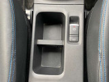 停止を保持するオートホールド付電動パーキングブレーキ付です。