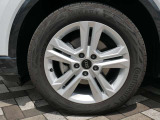 (専用アルミホイール)車種・グレード・パッケージごとに最適なデザインを設定しております。