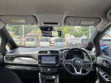 視界広々で運転しやすいインパネ