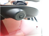 助手席側の死角になりやすい左前方の映像を、11.6インチディスプレイに表示。狭い道での安心感を高め、ドライバーの視界をしっかりサポートします。