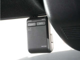 ◆ドライブレコーダー◆映像・音声などを記録する自動車用の装置です。 もしもの事故の際の記録はもちろん、旅行の際の思い出としてドライブの映像を楽しむことができます。