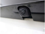 バックカメラが付いているので後方確認が非常にしやすいです。今や運転初心者も熟練者も必須装備!ついていて損はないですね♪