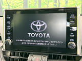 【純正9型ナビ】人気の純正ナビを装備しております。ナビの使いやすさはもちろん、オーディオ機能も充実!キャンプや旅行はもちろん、通勤や買い物など普段のドライブも楽しくなるはず♪